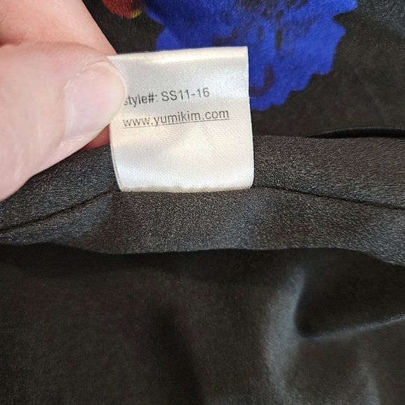 Yumi Kim Liz Romper In Midnight Casdade Purple & Blue Floral Print - Picture 10 of 10